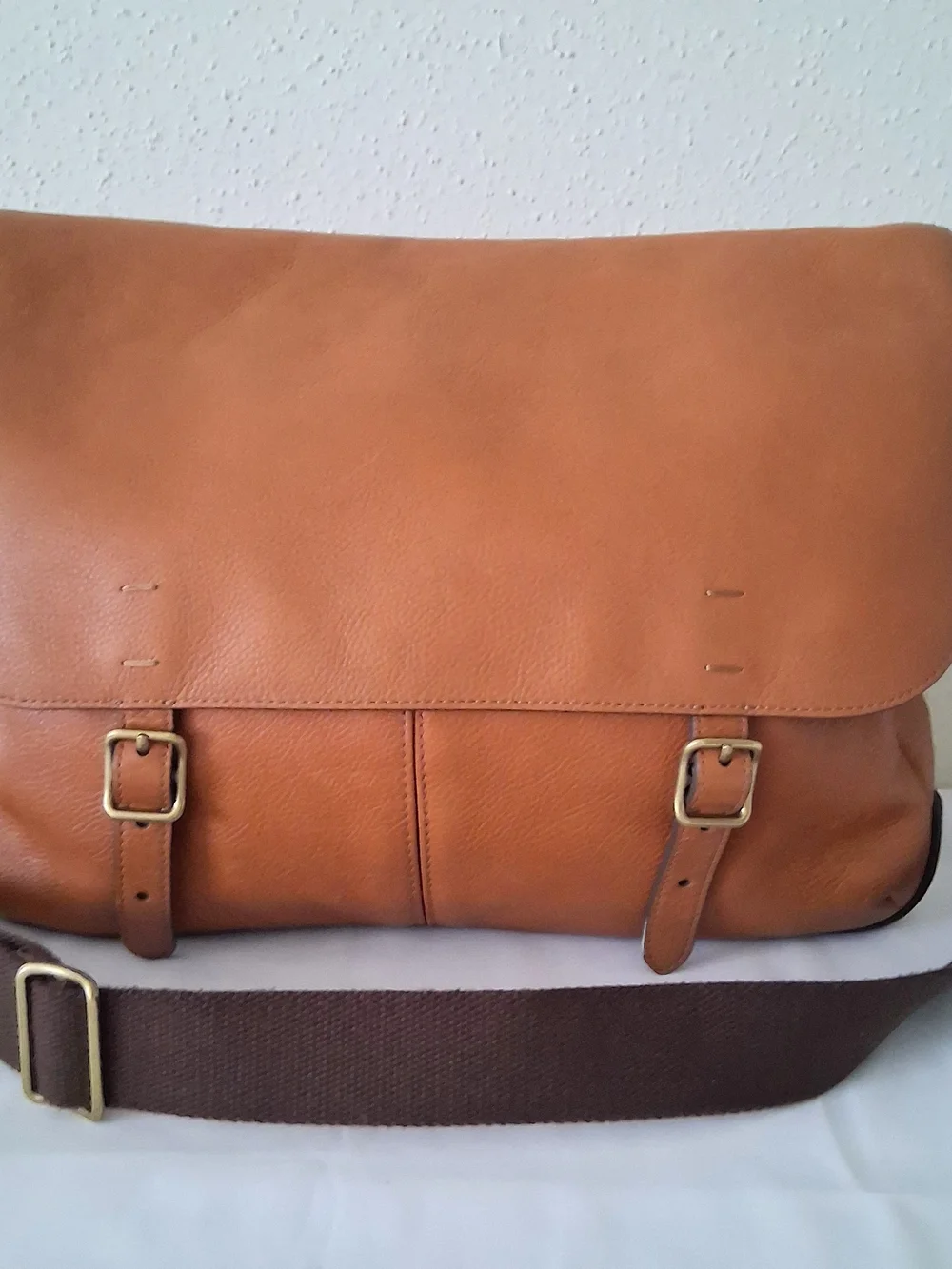 Fossil Cognac Leather Messenger Bag with Dark Brown Strap